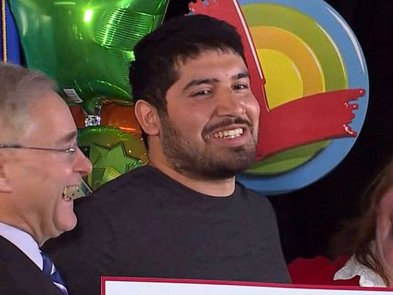 ثالث أكبر جائزة يانصيب في التاريخ من نصيب شاب في الـ 24 من العمر